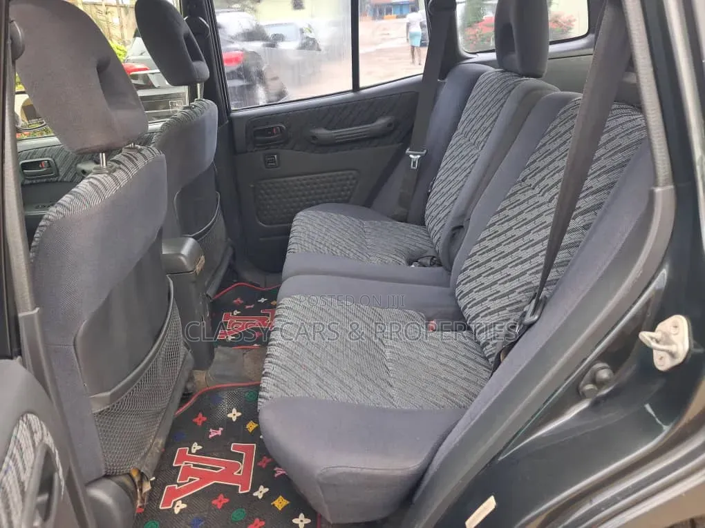 Toyota RAV4 Automatic 2000 Gray