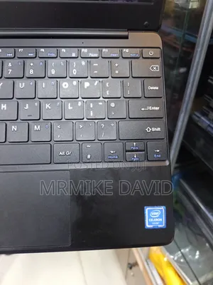 Laptop Geo Geobook 1E 4GB Intel SSD 60GB