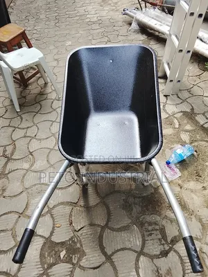 Heavy Duty Wheelbarrow