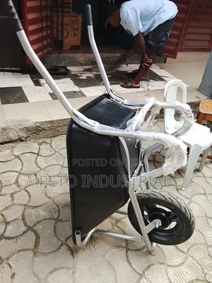 Heavy Duty Wheelbarrow