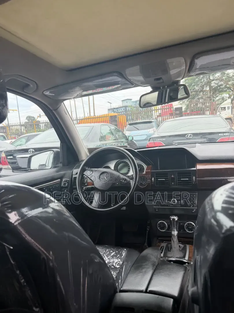 Mercedes-Benz GLK-Class 2011 Black