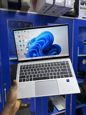 Laptop HP EliteBook 1040 G8 16GB Intel Core i7 SSD 256GB
