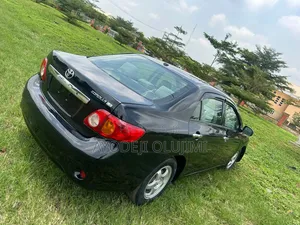 Toyota Corolla 2009 Gray