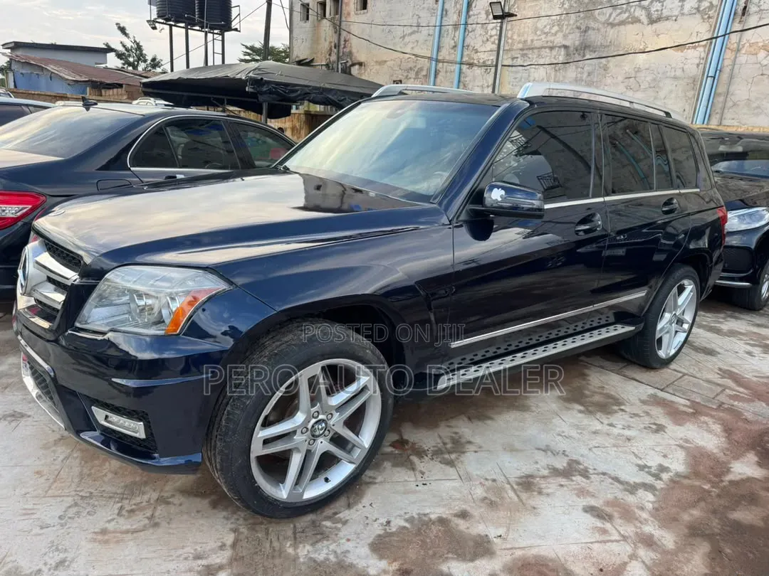 Mercedes-Benz GLK-Class 2011 Blue