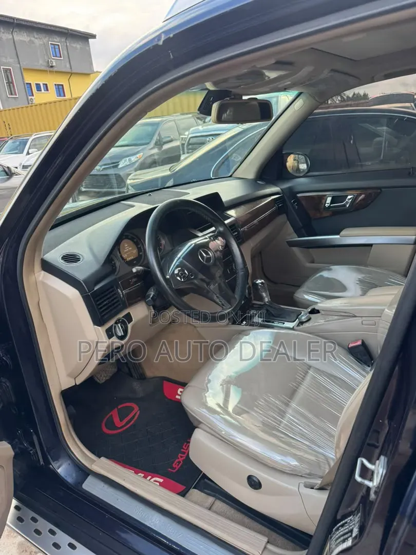 Mercedes-Benz GLK-Class 2011 Blue