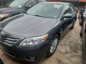 Toyota Camry 2010 Gray