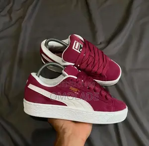 Puma Sneakers
