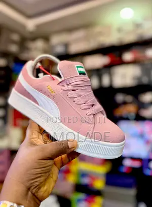 Puma Sneakers