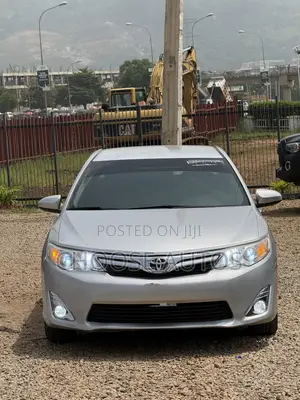 Toyota Camry LE 4dr Sedan (2.5L 4cyl 6A) 2014 Silver