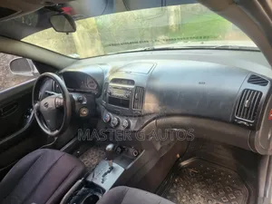 Hyundai Elantra 2008 Silver