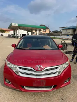 Toyota Venza XLE 2010 Red
