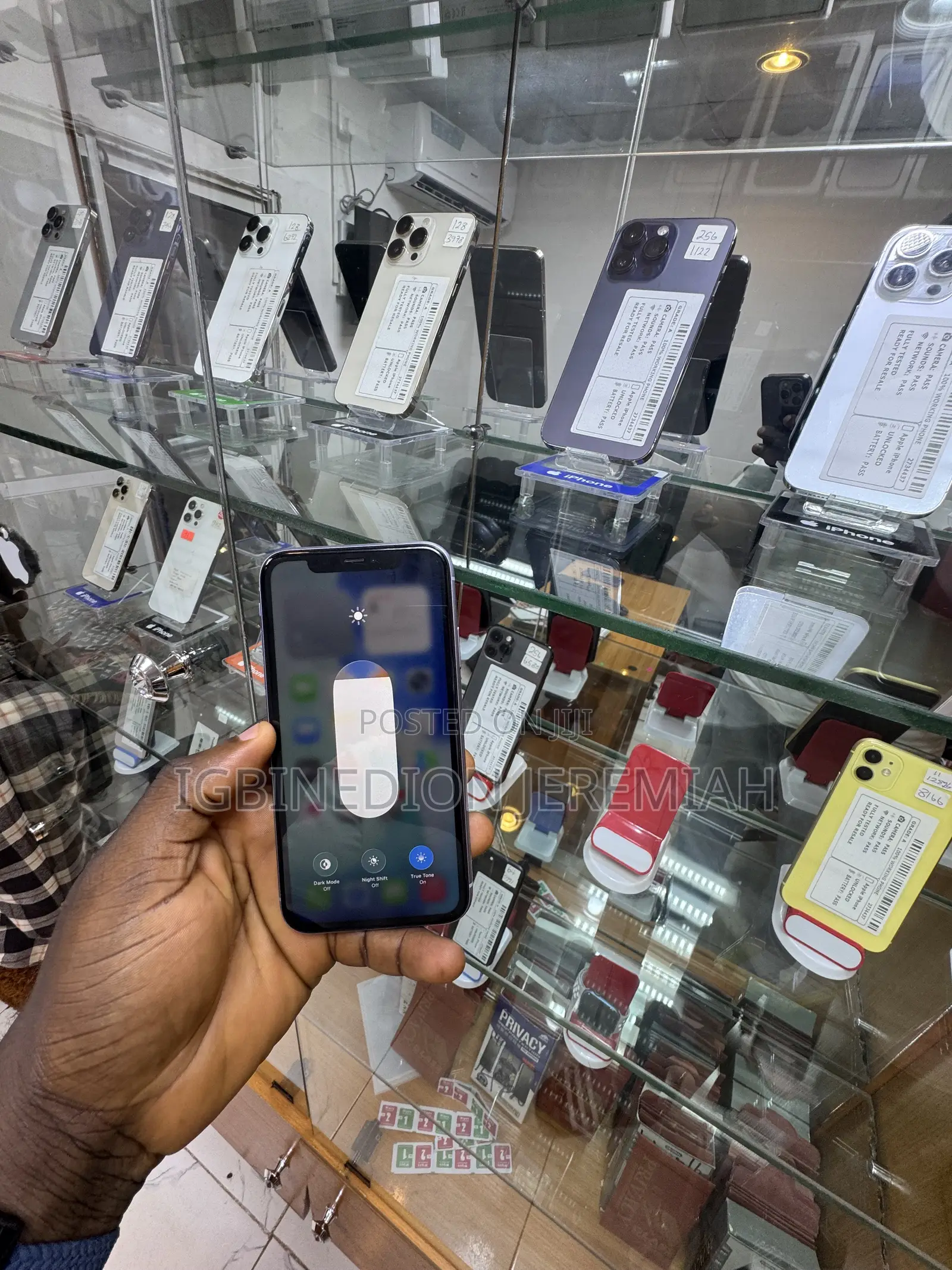 Apple iPhone 11 64 GB Purple
