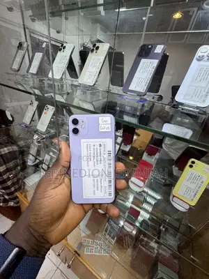 Apple iPhone 11 64 GB Purple