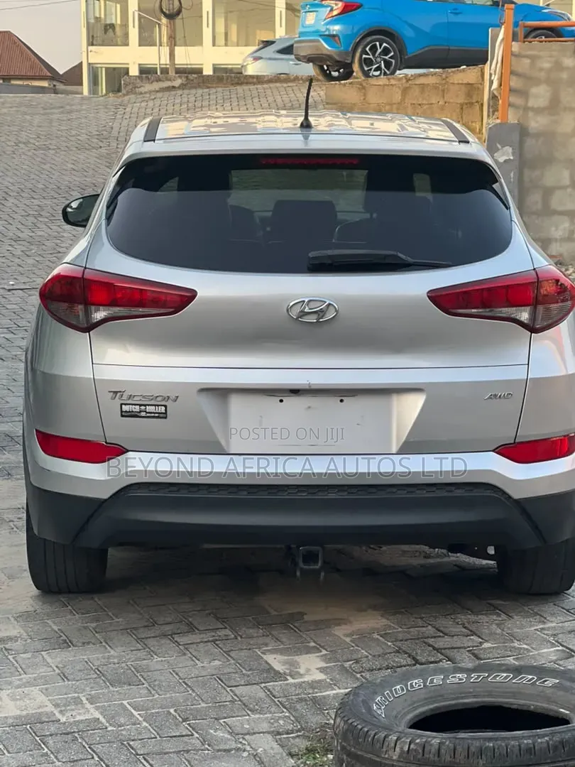Hyundai Tucson 2019 Silver