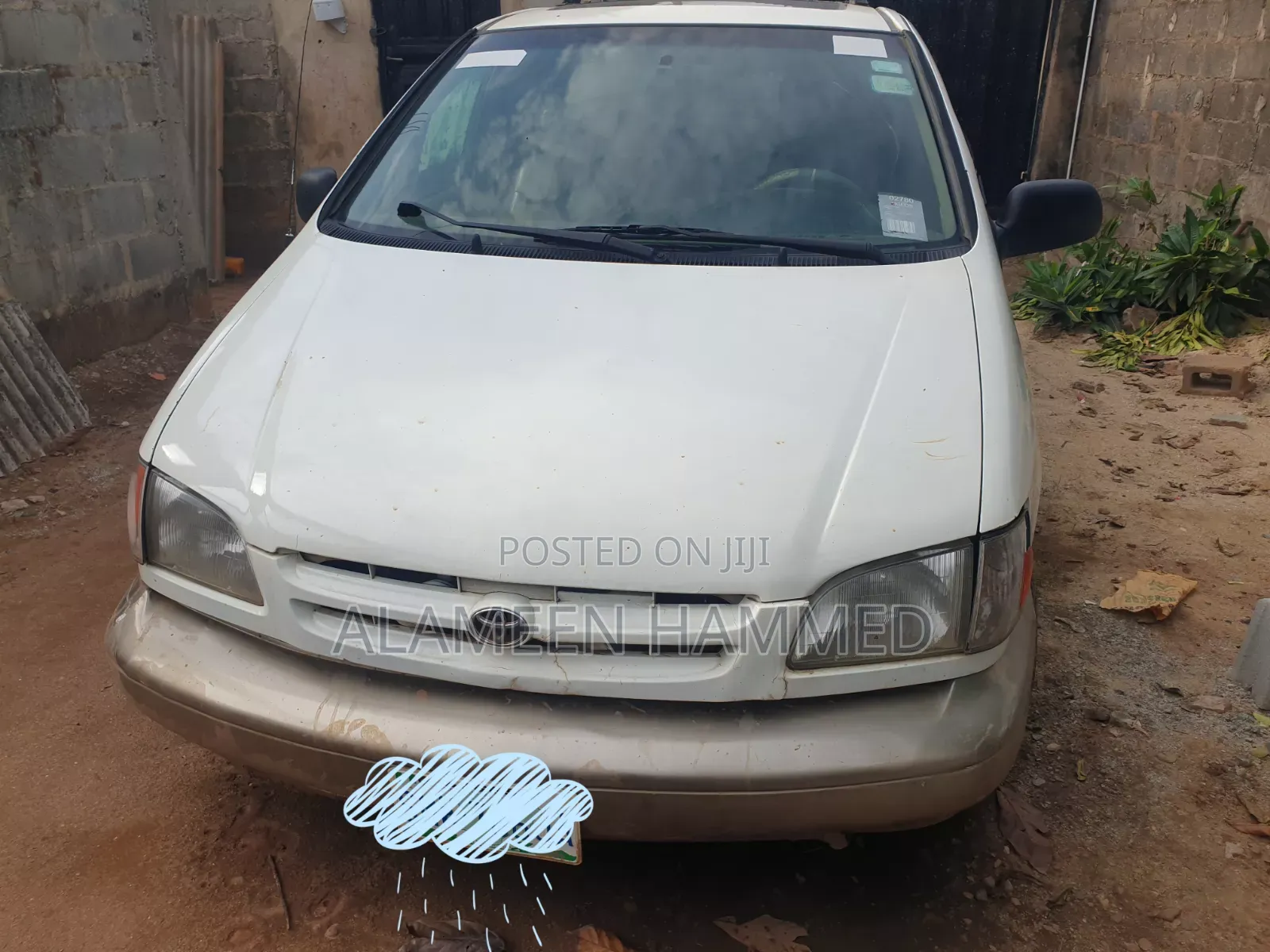 Toyota Sienna XLE & 1 hatch 2000 White