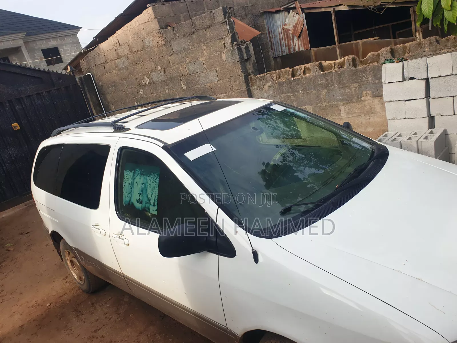 Toyota Sienna XLE & 1 hatch 2000 White