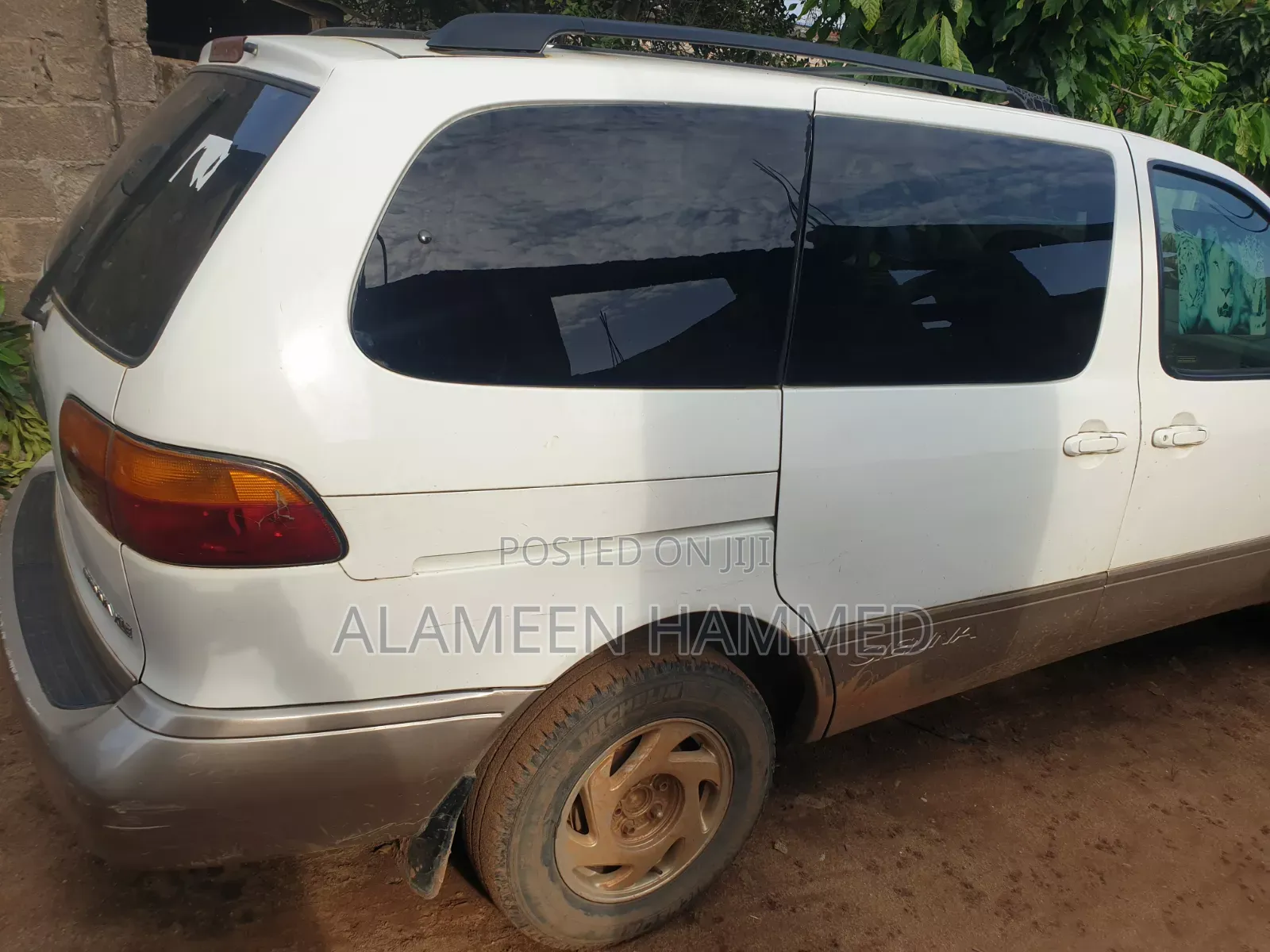 Toyota Sienna XLE & 1 hatch 2000 White