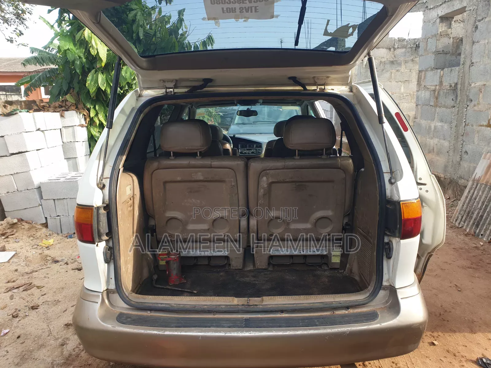 Toyota Sienna XLE & 1 hatch 2000 White