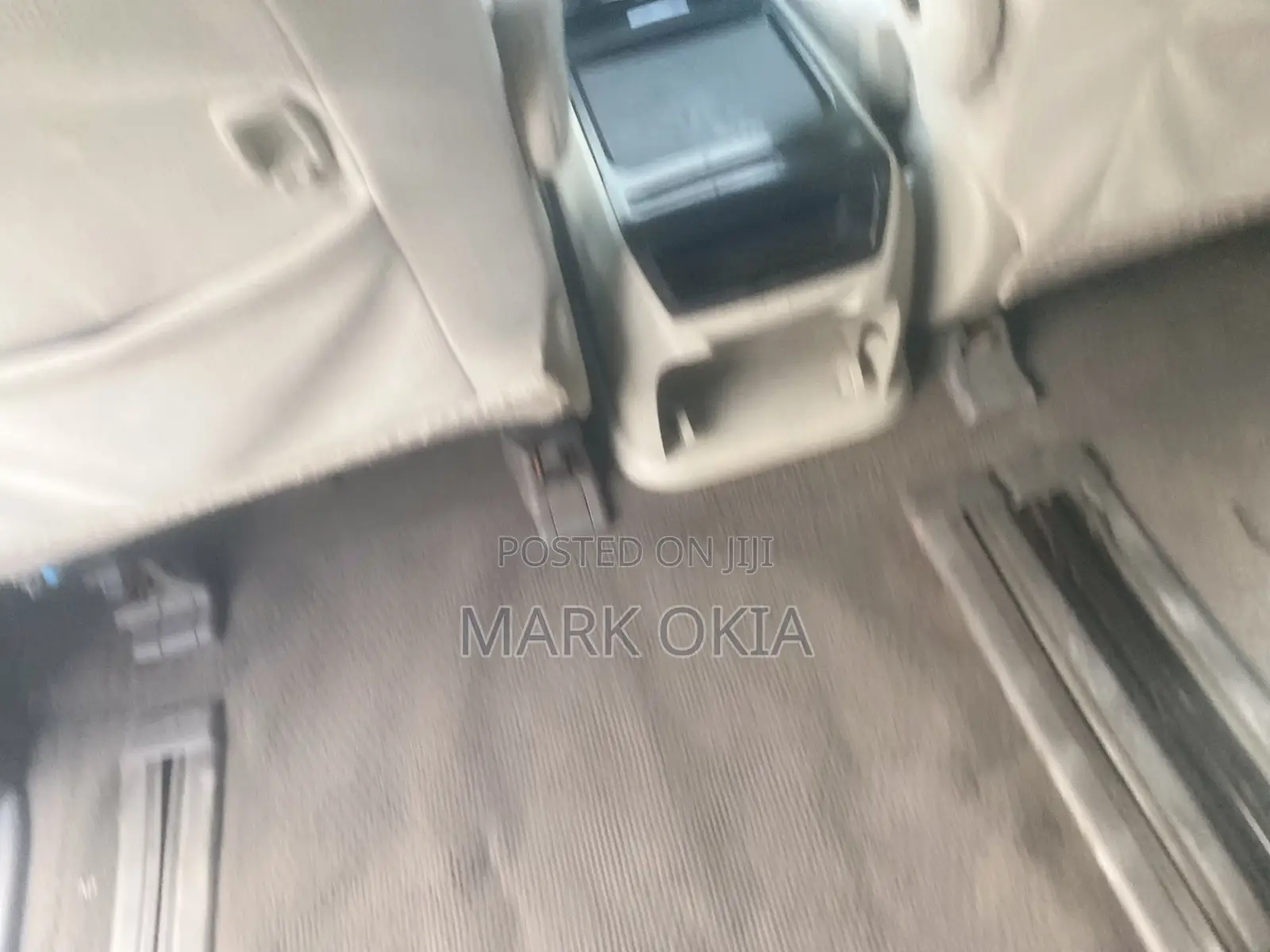 Toyota Sienna 2010 Silver