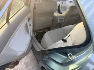 Toyota Camry LE 4dr Sedan (2.5L 4cyl 6AM) 2010 Green