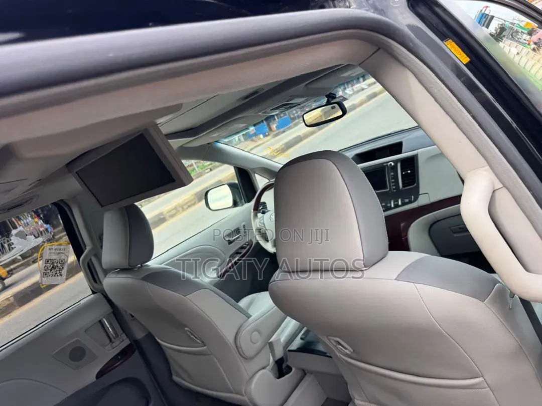 Toyota Sienna Limited 7 Passenger 2012 Black
