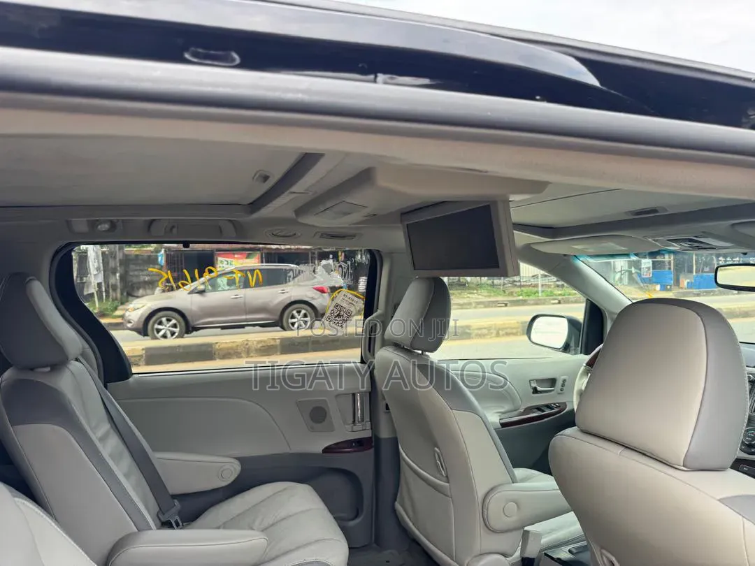 Toyota Sienna Limited 7 Passenger 2012 Black