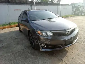 Toyota Camry SE V6 4dr Sedan (3.5L 6cyl 6A) 2012 Gray