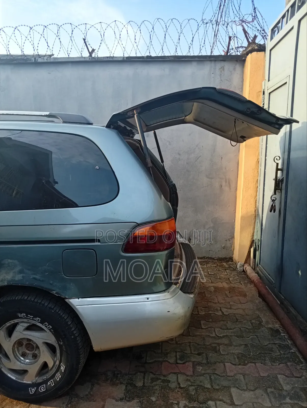 Toyota Sienna 2000 Green