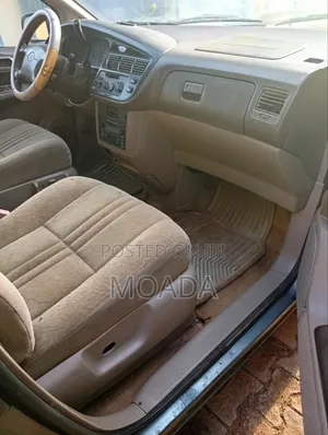 Toyota Sienna 2000 Green