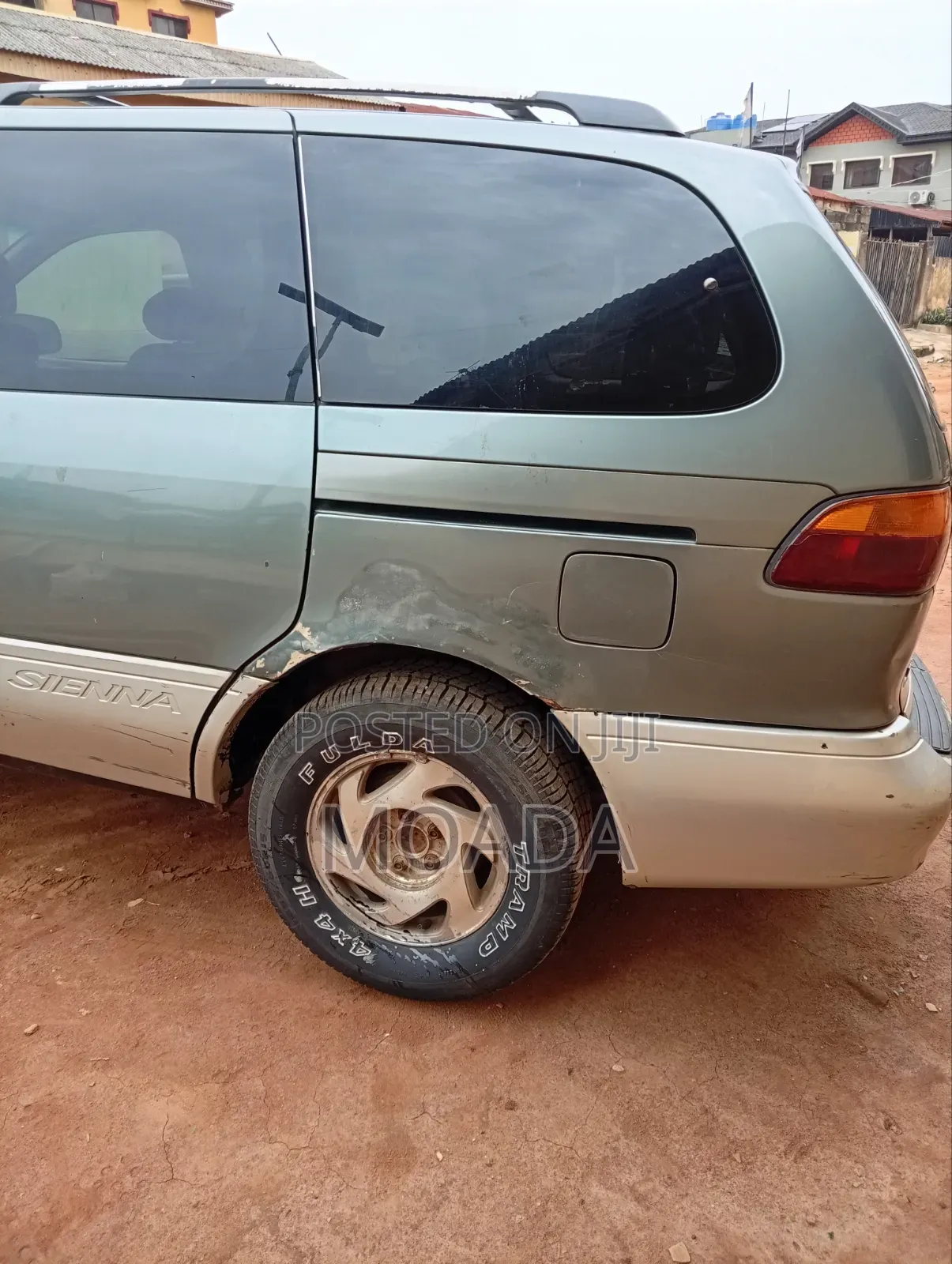 Toyota Sienna 2000 Green