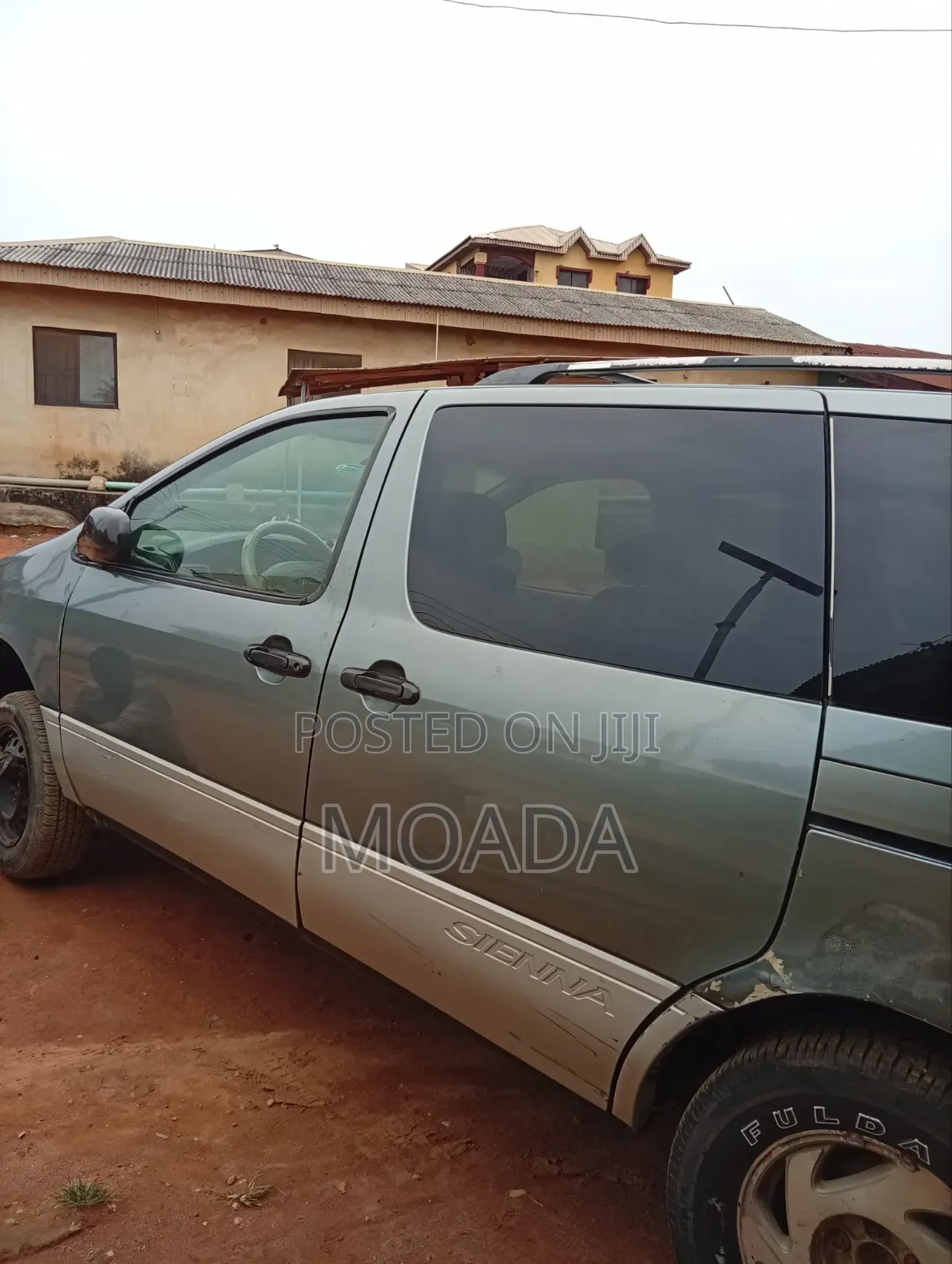 Toyota Sienna 2000 Green