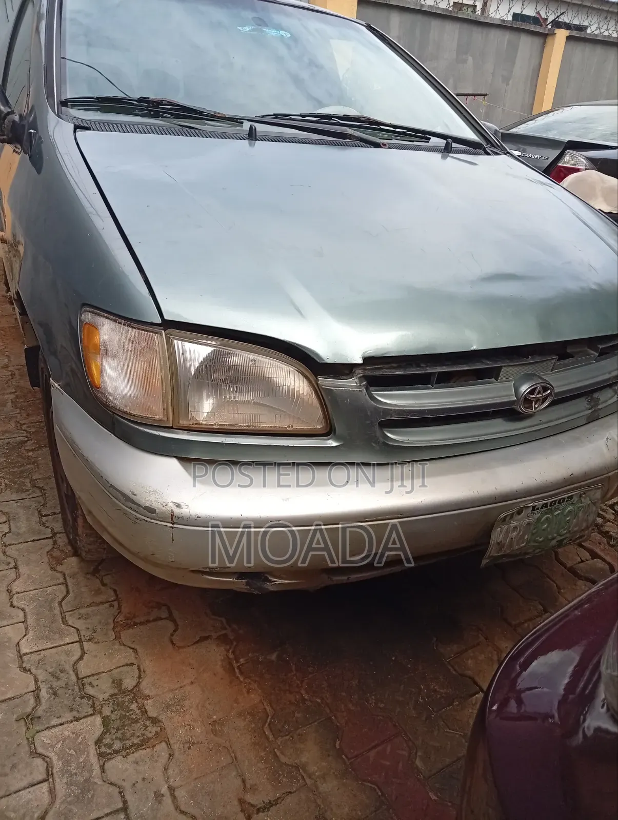 Toyota Sienna 2000 Green