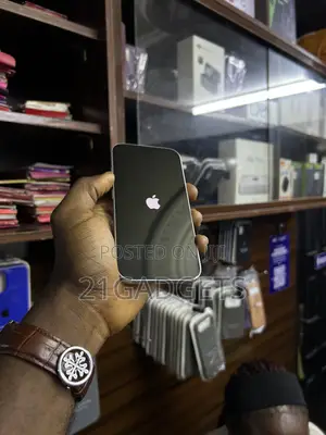 Apple iPhone 16 128 GB White