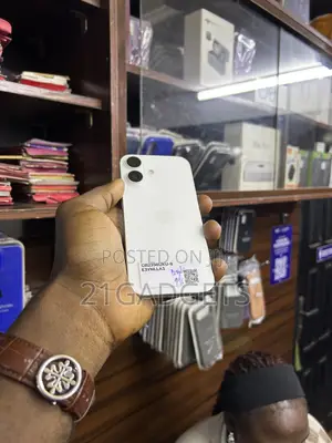Apple iPhone 16 128 GB White