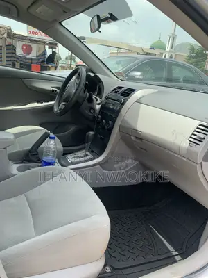 Toyota Corolla 2009 Silver