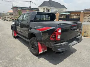 New Toyota Hilux 2026 Black