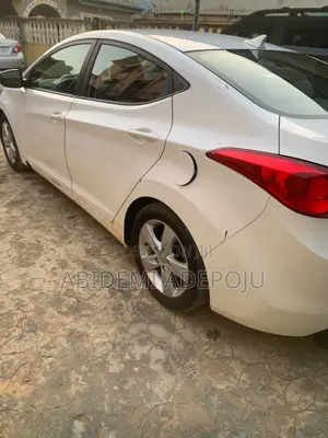 Hyundai Elantra 2013 White