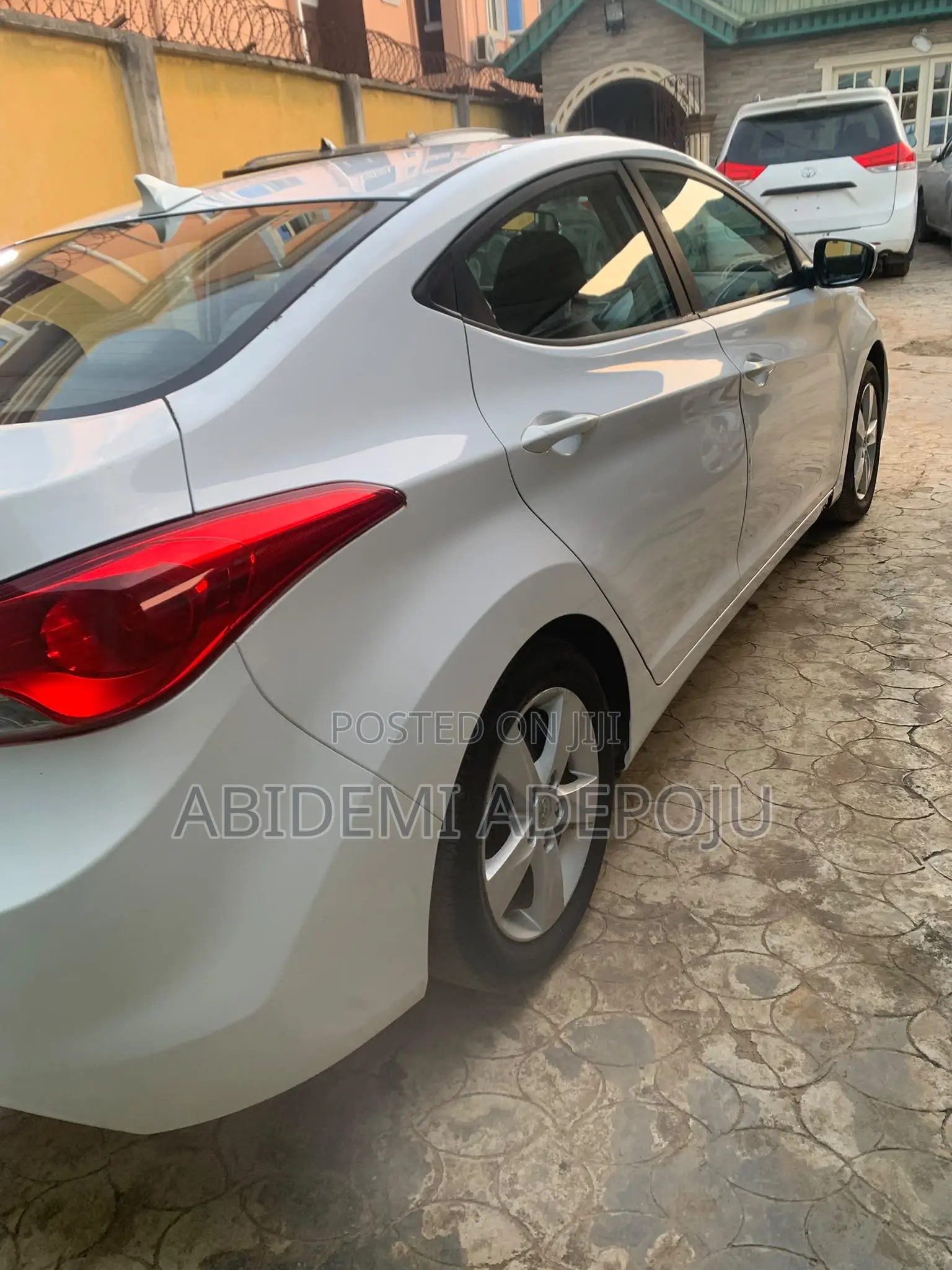 Hyundai Elantra 2013 White
