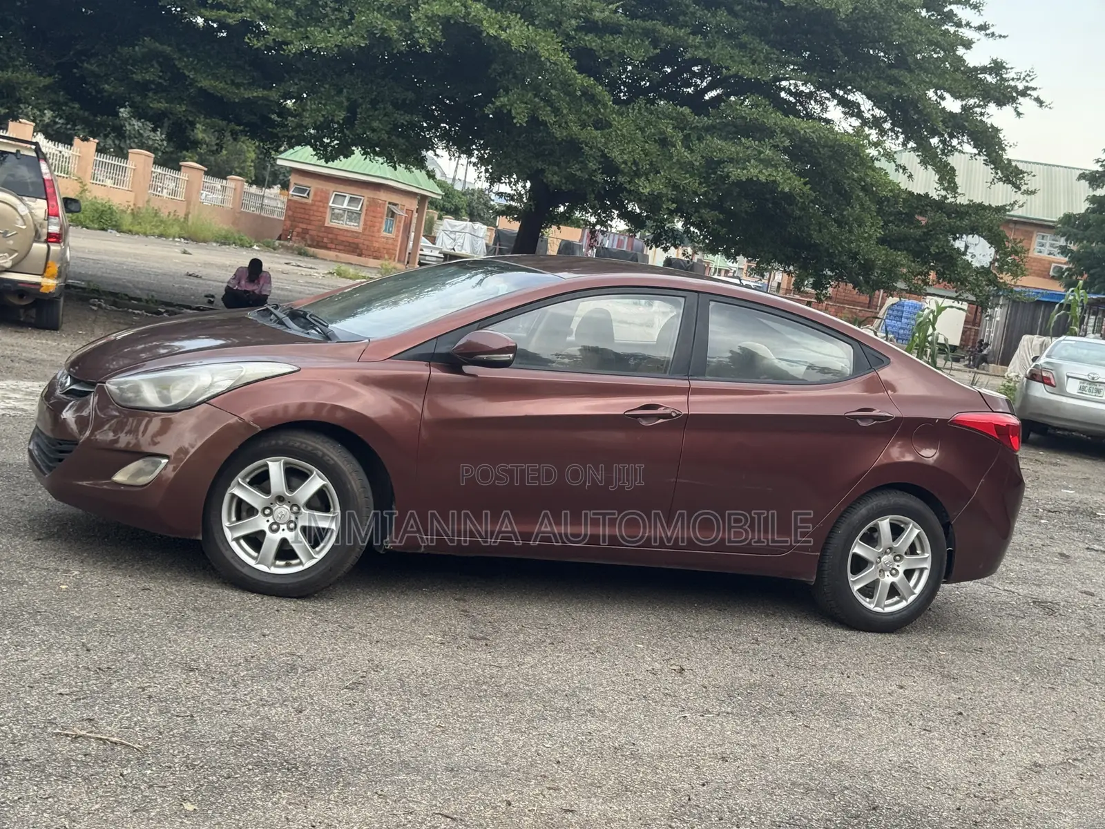Hyundai Elantra 2013 Brown