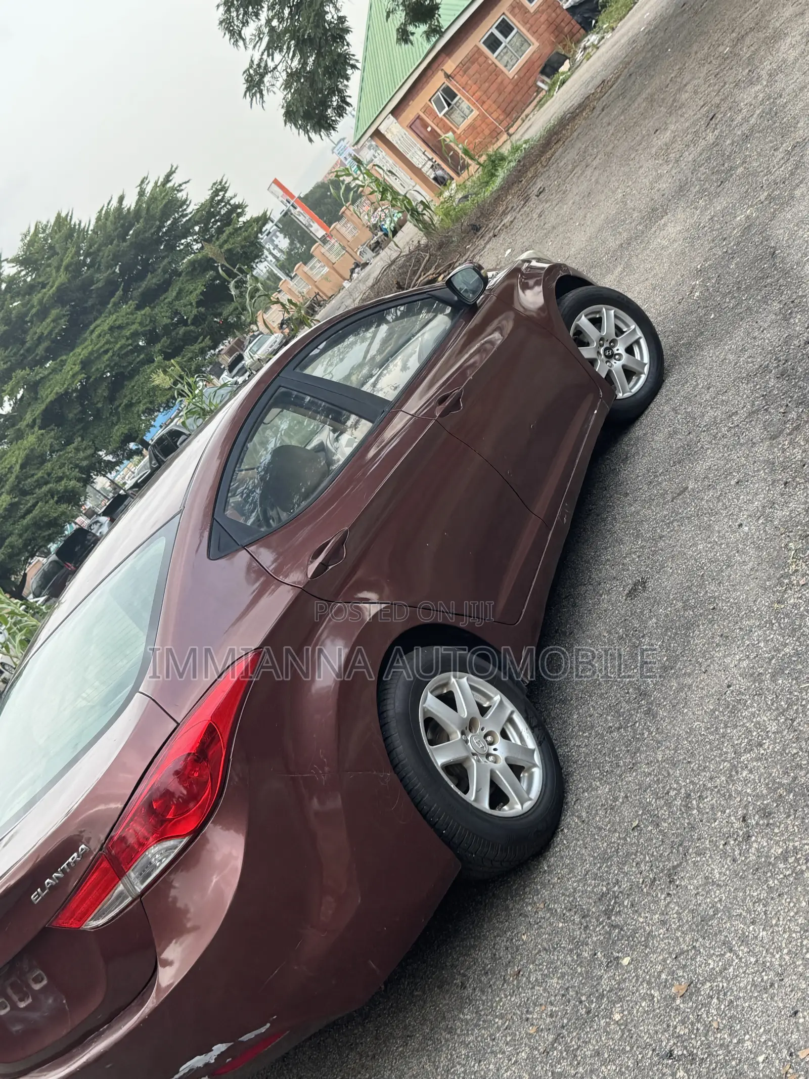 Hyundai Elantra 2013 Brown