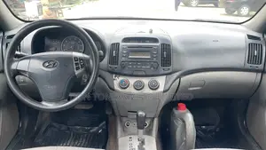 Hyundai Elantra 1.6 Automatic 2009 Black
