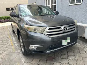 Toyota Highlander Limited 2011 Red