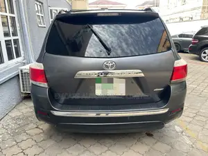 Toyota Highlander Limited 2011 Red