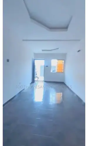 2bdrm Apartment in Shomolu for rent