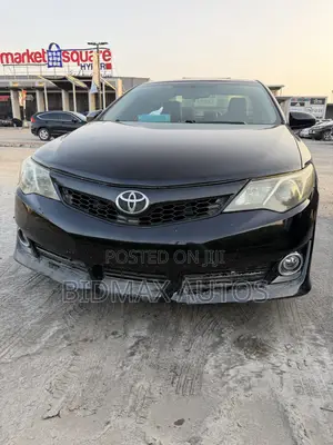 Toyota Camry SE 4dr Sedan (3.5L 6cyl 6A) 2014 Black