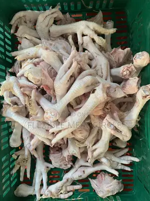 Chicken Feet and Head