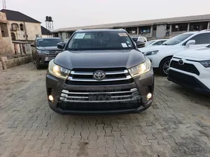 Toyota Highlander Limited 4x2 V6 (3.5L 6cyl 8A) 2018 Brown