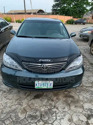 Toyota Camry LE 4dr Sedan (2.4L 4cyl 5A) 2005 Green