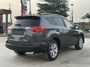 Toyota RAV4 Limited 4dr SUV AWD (2.5L 4cyl 6A) 2014 Gray