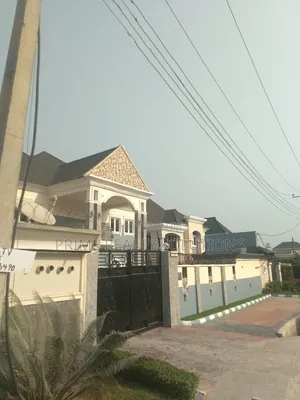 2bdrm Duplex in Ikota for rent